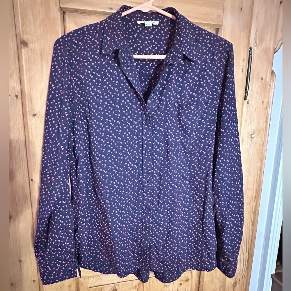 BeachLunchLounge Collection Navy Blue w/Red Hearts Button Down Size Large